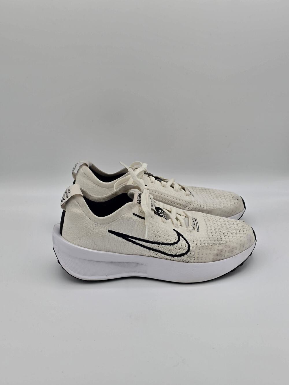 Nike Interact Run Women’s 8 Sail Black White Flyknit Running Shoes FD2292-109